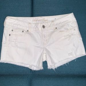 American Eagle white jean shorts size 10
